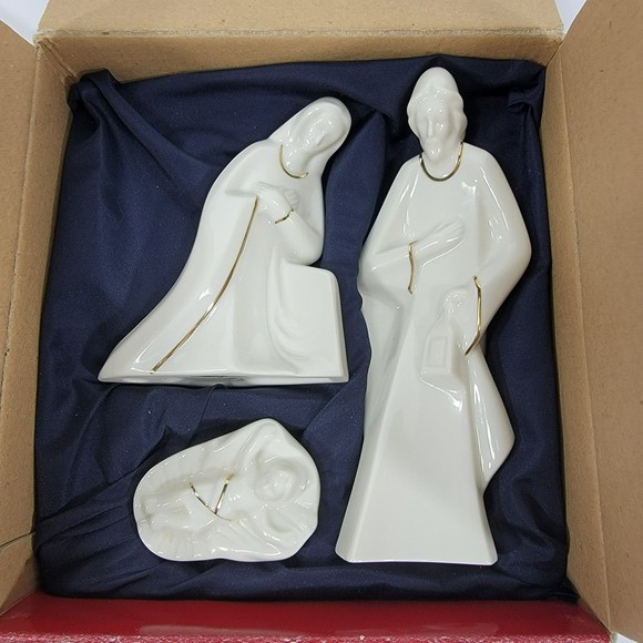 Mikasa Holy Night Nativity Set Porcelain Christmas 3 Piece Set Vintage w Box - Picture 10 of 13